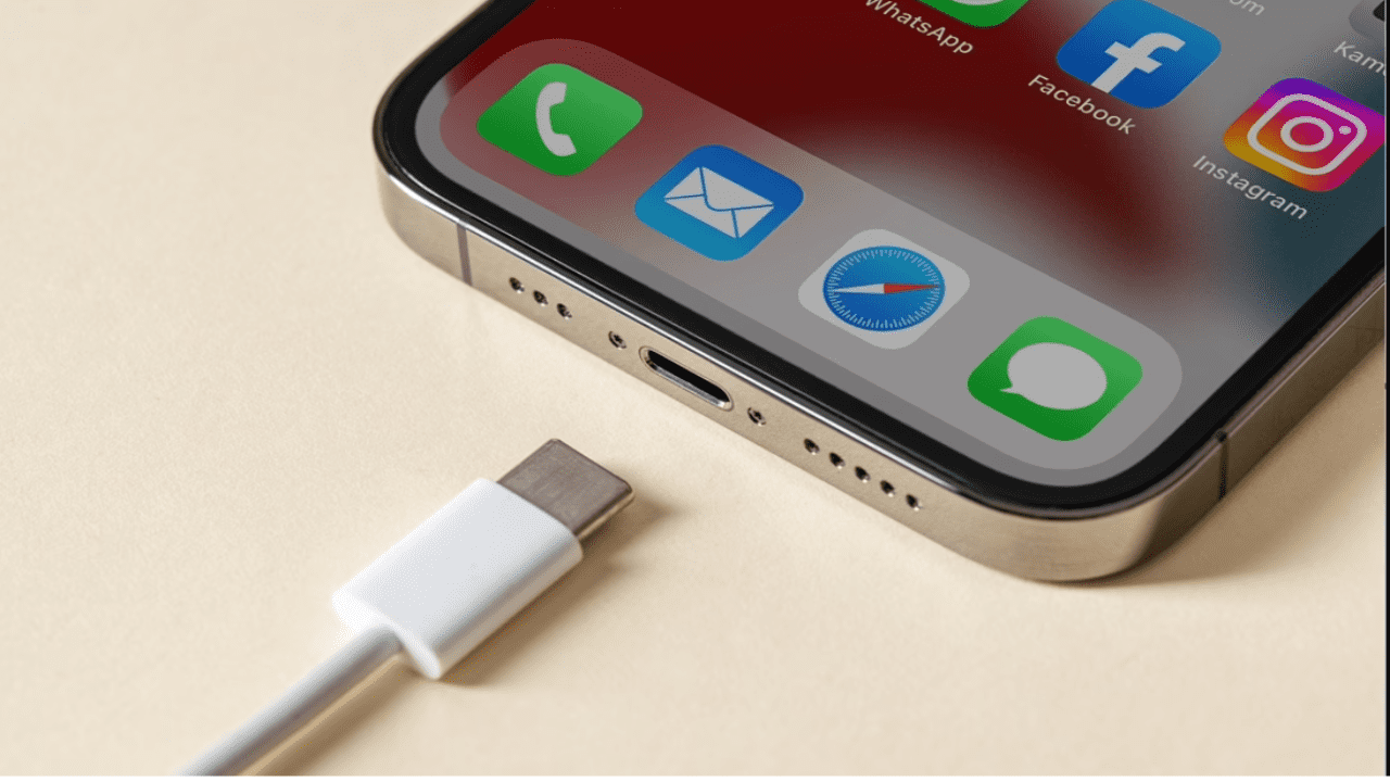اپل بعد از از دستورات اتحادیه اروپا راهی برای حفظ فناوری خود یافته است و گزارش اخیر حاکی از تجهیز پورت USB-C آیفون 15 به گواهی MFi است.