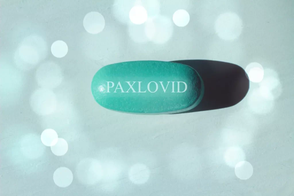 مطالعات جدید نشان می دهد که استفاده از داروی Paxlovid در درمان بیماران مبتلا به کرونا، خطر بستری شدن در بیمارستان و مرگ ناشی از این بیماری را تا 90 درصد کاهش م