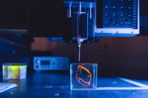 محققان تکنیکی را توسعه داده اند که به آنها امکان چاپ سه بعدی بافت قلب زنده را باهدف توانایی چاپ قسمت های مهم قلب را می دهد.