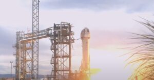 بیست و چهارمین ماموریت Blue Origin موفقیت آمیز بود. پس از اینکه موشک نیو شپرد صبح روز سه شنبه از غرب تگزاس به پرواز درآمد، کپسول تقویت کننده و خدمه آن به طور ایمن در اواسط پرواز از هم جدا شدند و هر دو به زمین بازگشتند.