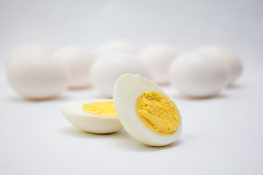 سفیده تخم‌مرغ مایع شفاف داخل تخم‌مرغ است که در اطراف زرده تخم‌مرغ تشکیل می‌شود. هم سفیده و هم زرده تخم‌مرغ سالم و  بسیار مغذی هستند.