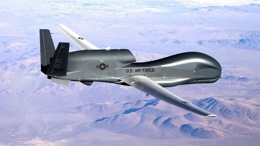 RQ-4 Global Hawk برای مأموریت‌های مختلفی مانند نظارت مرزی، پشتیبانی از عملیات نظامی و ...