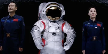 چین از باس فضایی ماه رونمایی کرد