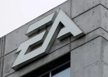 الکترونیک آرتز (EA) پیش از انتشار رسمی بازی و در اقدامی بحثبرانگیز، پرداختهای درونبرنامهای را به نسخه آلفای بسته Skate اضافه کرده است.