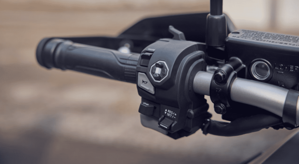 بررسی موتورسیکلت ترکیبی جدید X-ADV هوندا
