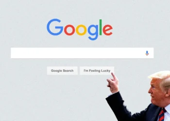 دونالد ترامپ، رئیس‌جمهور سابق ایالات متحده ، اعلام کرد که اگر در انتخابات ۵ نوامبر پیروز شود، شرکت گوگل را به دلیل آنچه که "نمایش عمدی خبر ههای منفی " علیه او خوانده، تحت پیگرد قانونی قرار خواهد داد.