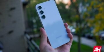 گزارشهای منتشر شده حاکی از آن است که شرکت سامسونگ در حال توسعه ویژگی جدیدی است که به صورت خودکار تنظیمات گوشی‌های هوشمند گلکسی را بر اساس عادات و رفتار کاربر تغییر می‌دهد.