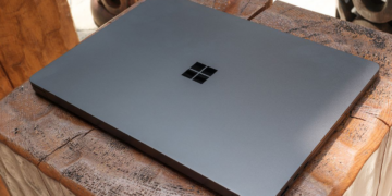 نشت اطلاعات نمونه اولیه لپ‌تاپ سرفیس شرکت مایکروسافت با تراشه‌های Lunar Lake اینتل