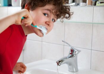 آیا فلوراید موجود در آب با پوسیدگی دندان مبارزه می کند؟