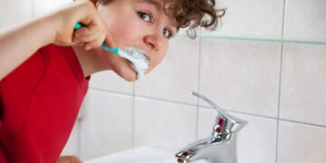 آیا فلوراید موجود در آب با پوسیدگی دندان مبارزه می کند؟