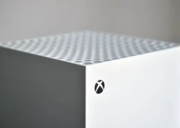 اولین نگاه به Xbox Series X بدون دیسک در رنگ سفید