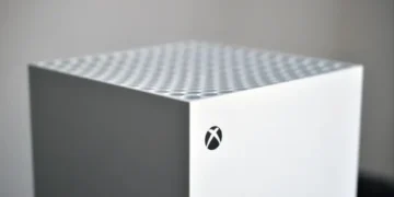 اولین نگاه به Xbox Series X بدون دیسک در رنگ سفید