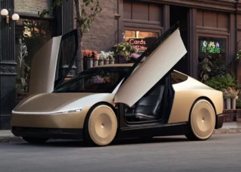 ایلان ماسک از تاکسی خودران Cybercab رونمایی کرد