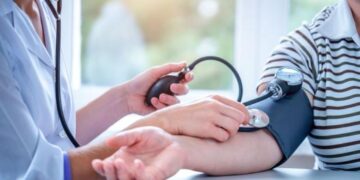 روش اندازه‌گیری‌ فشار خون تاکنون اشتباه بوده است!