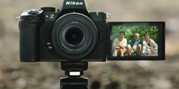 نیکون Z50II با دکمه‌ی اختصاصی برای سبک‌های رنگی