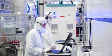 قرارداد تأمین مالی ۱۰.۸۶ میلیارد دلاری اینتل با دولت آمریکا امضا شد