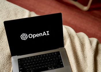 سافت‌بانک به دنبال خرید ۱.۵ میلیارد دلار سهام کارکنان OpenAI
