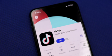 ممنوعیت استفاده از رسانه‌های اجتماعی برای افراد زیر ۱۶ سال در استرالیا به قانون تبدیل می‌شود