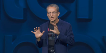 تحسین پت جلسینگر از تیم xAI پس از بازدید از مرکز داده ایلان ماسک در ممفیس