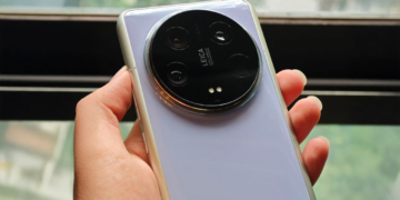 انتشار پروتوتایپ اولیه شیائومی ۱۴ الترا با قاب پشتی شیشه‌ای براق بنفش