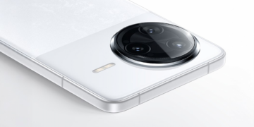 رونمایی رسمی از ردمی K80 Pro نسخه "Snow Rock White" با طراحی بدون سوراخ در قسمت بالا