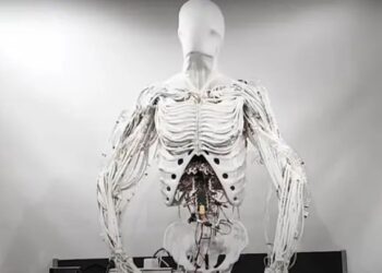 نگاهی به ربات انساننمای ترسناک شرکت Clone Robotics