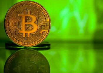 بیت کوین در پی عبور از مرز روانی ۱۰۰ هزار دلار