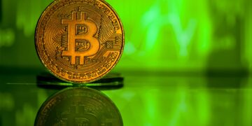 بیت کوین در پی عبور از مرز روانی ۱۰۰ هزار دلار