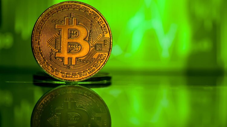 بیت کوین در پی عبور از مرز روانی ۱۰۰ هزار دلار
