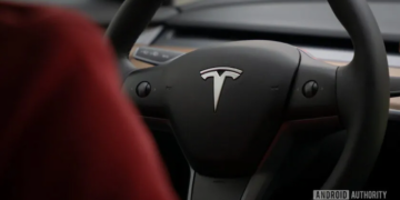 ایلان ماسک: «تلفن تسلا» فقط در صورت لزوم عرضه خواهد شد