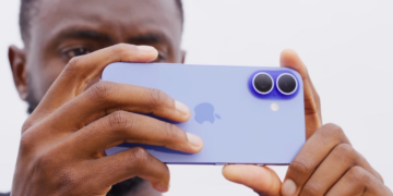 آیفون ۱۶ به‌عنوان بهترین گوشی کوچک سال ۲۰۲۴ انتخاب شد