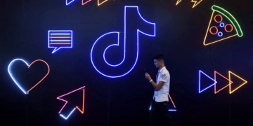 چرا ایالات متحده می‌خواهد تیک‌تاک را ممنوع کند؟ تحلیل اتهامات علیه این اپلیکیشن