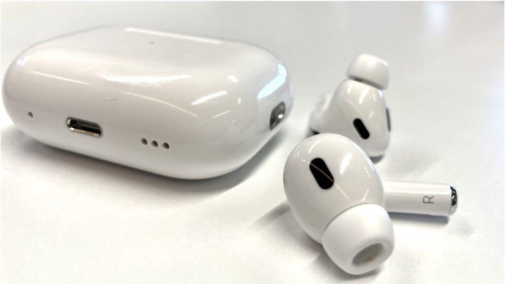 احتمال عرضه AirPods Pro 3 اپل در سال 2025 وجود دارد