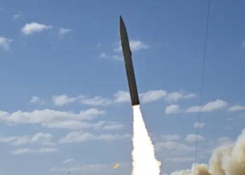 موفقیت ارتش و نیروی دریایی ایالات متحده در آزمایش موشک هایپرسونیک