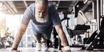 تأثیر ورزش و خواب خوب بر سلامت مغز در پیری