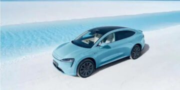 نگاهی به خودروی Luxeed R7 EREV، محصول مشترک چری و هواوی