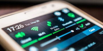 همسایگان عرب ایران رکورددار پرسرعت ترین اینترنت موبایل جهان