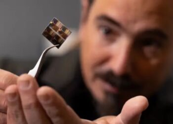 ساخت کوچکترین ربات متحرک جهان!