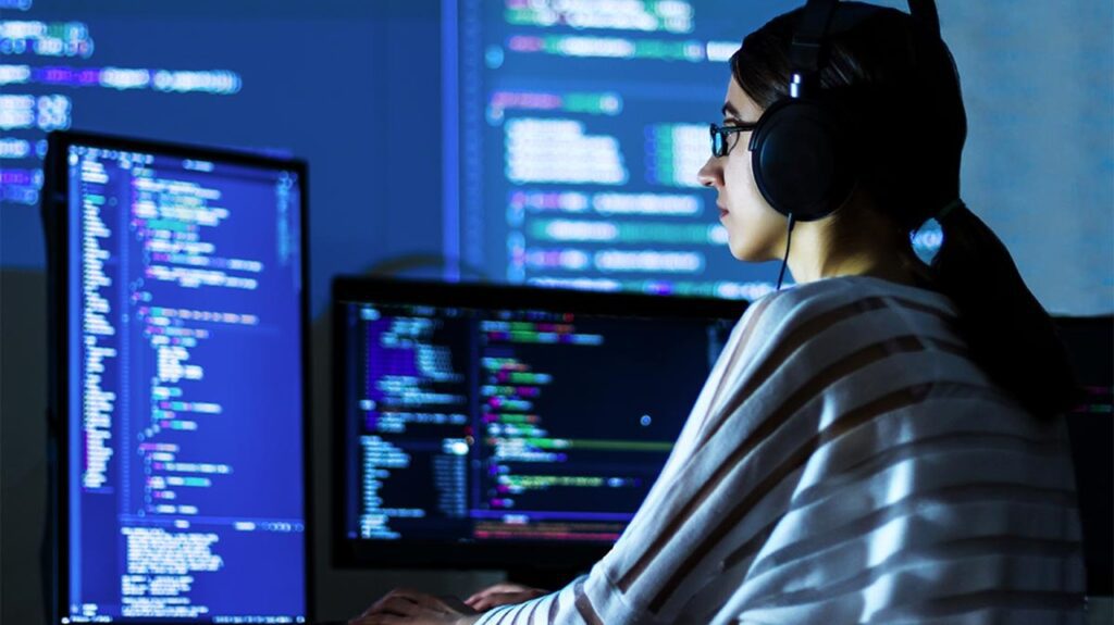 برنامه نویسی؛ در لیست 10 شغل برای علاقه مندان به دنیای دیجیتال