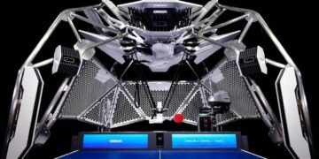 رقابت نفس‌گیر بازیکن المپیک تنیس روی میز با یک ربات