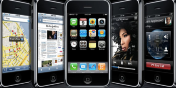 استیو جابز ۱۸ سال پیش چنین روزی آیفون و Apple TV را معرفی کرد