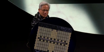 سرورهای هوش مصنوعی Blackwell NVL36 و NVL72 شرکت انویدیا وارد تولید کامل شدند و در ۲۰۰ پیکربندی مختلف عرضه می‌شوند