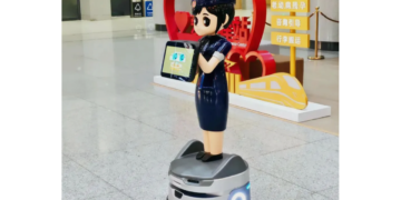 اولین ربات هوشمند چینی برای حمل و نقل ریلی معرفی شد