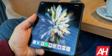 تصاویر واقعی ضخامت خیره‌کننده OPPO Find N5 را به نمایش گذاشتند