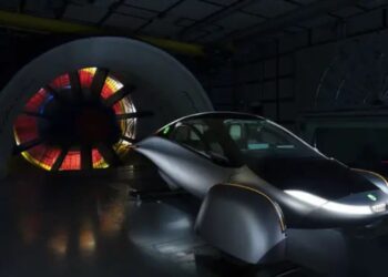 خودروی برقی خورشیدی آپترا در CES 2025 رونمایی می شود