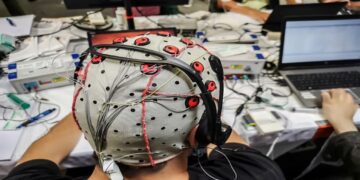 پیشرفت‌های چشمگیر چین در فناوری رابط مغز و کامپیوتر