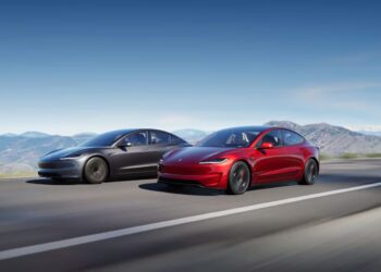 رونق بازار خودروهای برقی در سال 2025