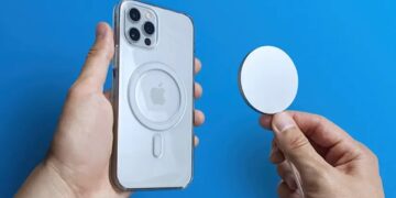 دایره پشت گوشی های آیفون چه کاربردی دارد؟+ ویدیو
