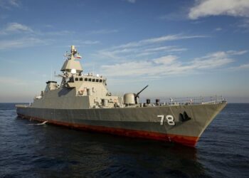 این ناوشکن ایرانی یک متخصص جنگ الکترونیک است