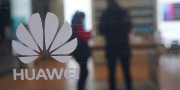هواوی با وجود تحریم‌های سخت‌گیرانه آمریکا، ۱۱۸ میلیارد دلار درآمد کسب کرد